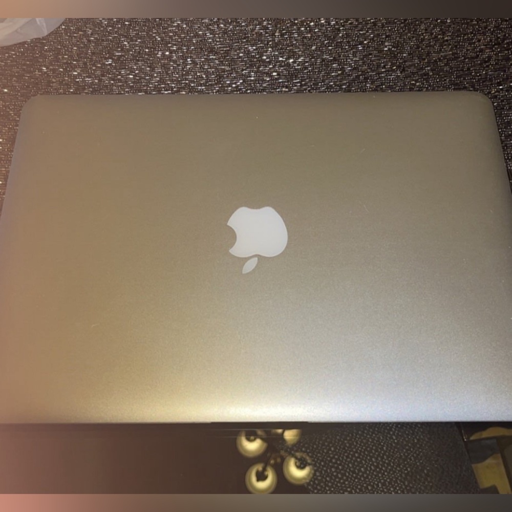 2015 MacBook Air 13.3 inch.